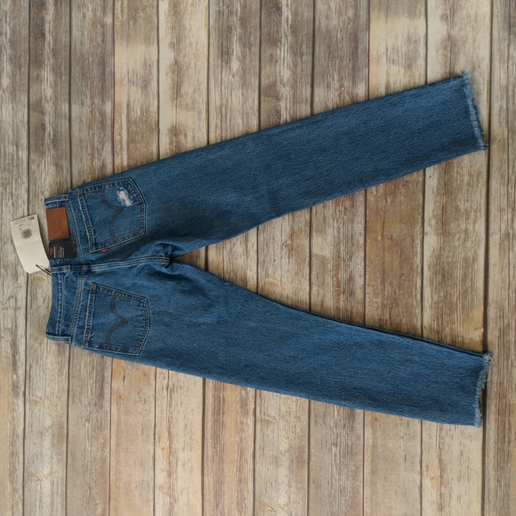 Levi's Wedgie High Rise Women's Jeans - Picture 2 of 9